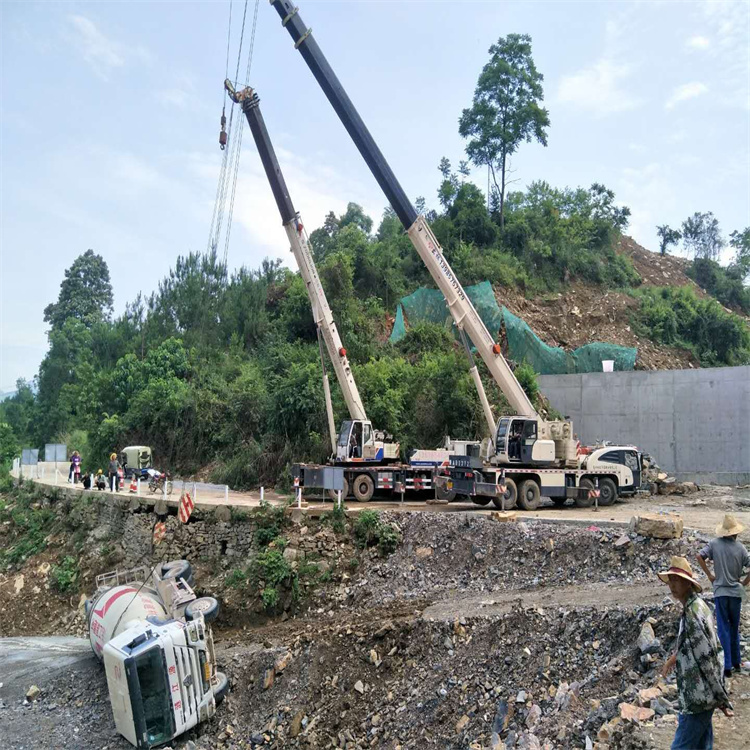 大丰镇汽车掉沟里叫吊车救援要多少钱